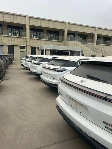 современный: Электромобиль кроссовер (белый), современный дизайн и просторный — 6