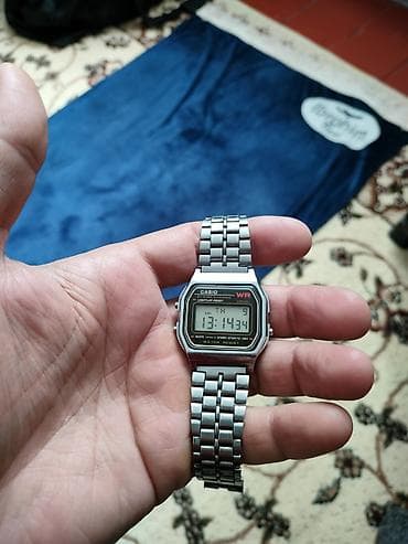 CASIO A159W (module 593) — классические цифровые часы на металлическом