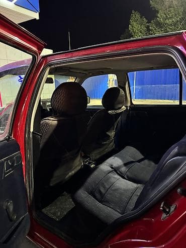 mini cuper: Volkswagen Golf: 1995 г., 1.6 л, Механика, Бензин, Хэтчбэк — 1