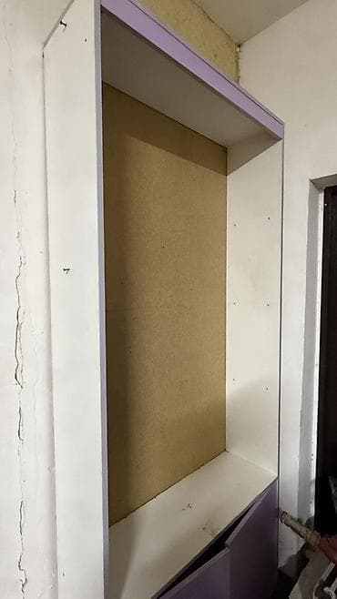 полка для книг: Тумба и подставка для телевизора, Напольная, ЛДСП, цвет - Белый — 1