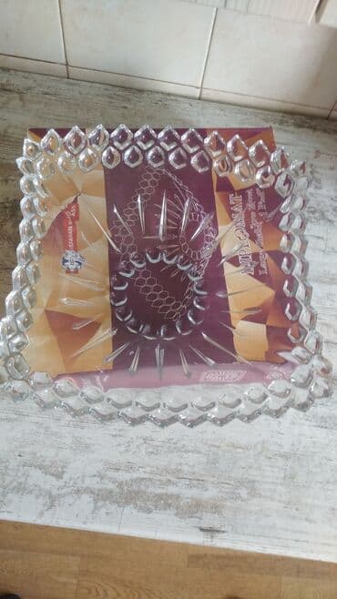 ваза бокал: Продаю посуду: 1.Набор посуды 6 стаканов и кувшин. Цена 800 сом. 2 — 3