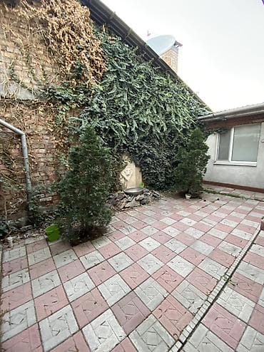 дом центр бишкек: Продаю, в центре города По Улице Бектенова — 6