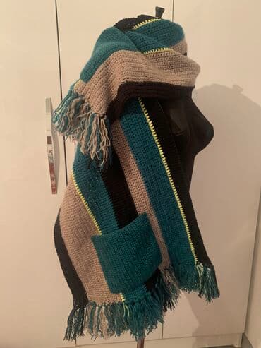 исламский товар: Продаётся шерстяной вязаный палантин с карманами, стильный, очень — 10