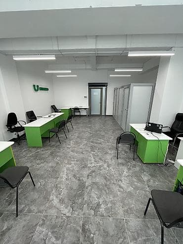 Коммерческая недвижимость: Аренда офисов, 51 м², В жилом комплексе, С видом на горы, 1 линия, С оборудованием — 2