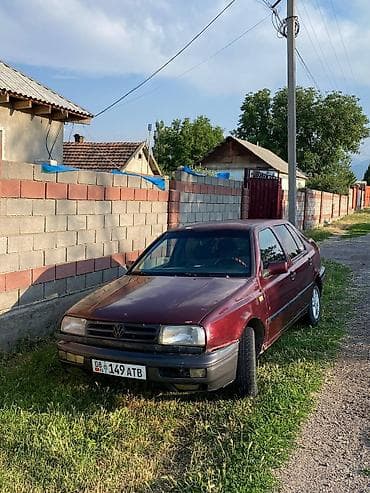 Продажа авто: Volkswagen Vento: 1994 г., 1.8 л, Механика, Бензин, Седан — 1