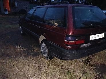 e class: Volkswagen Passat Variant: 1991 г., Универсал — 1