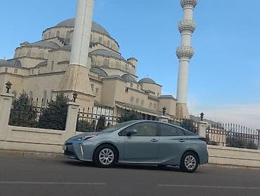 Toyota Prius: 2020 г., 1.8 л, Автомат, Гибрид, Хэтчбэк — 1