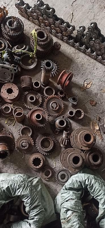 Сельхоз промышленность: Комплект приводных узлов и деталей для цепных/редукторных передач: - — 6