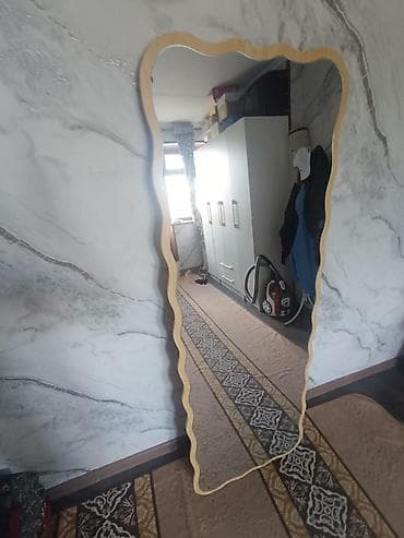 тез арада: Напольное зеркало с волнистой рамой - Тип: напольное, полноразмерное — 1