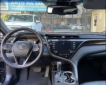 Продажа авто: Toyota Camry: 2018 г., Гибрид — 6