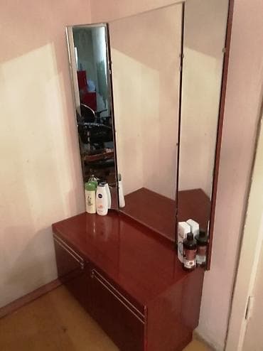 Офис эмереги: Даараткана үчүн үстөл, Колдонулган, Күзгүсү менен, түсү - Күрөң, Башка материал — 2