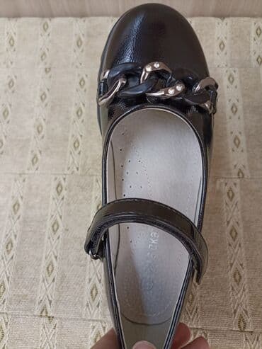 обувь на годик: Продаю туфельки на девочку размер 33, по длине внутренней стельки — 3