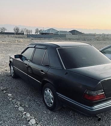 audi 80 сатылат: Mercedes-Benz W124: 1994 г., 2.2 л, Кол менен иштөөчү, Бензин, Седан — 5