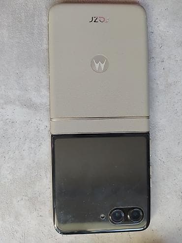 телефон поко ф4: Motorola Razr 50, цвет - Бежевый — 3