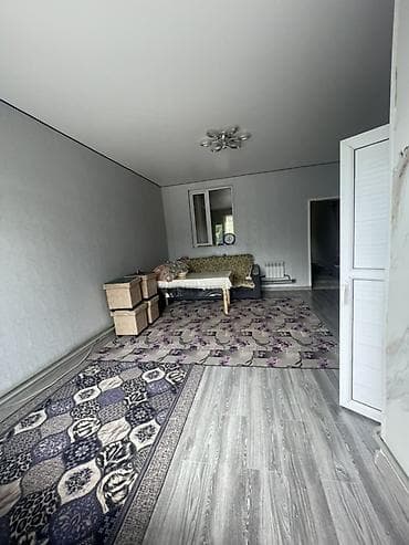 1 комната: Продается полдома, 3 комната Участок 3 Соток Бишкек *свердловский — 1