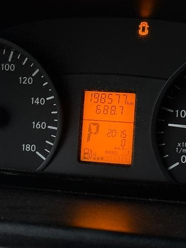 аренда помощения: Mercedes‑Benz Sprinter ( средная база, высокая крыша) Свежий пригнан — 7