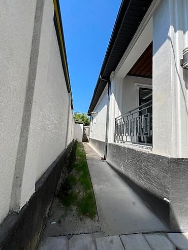 район заря: Продаётся новый дом в районе рынка Заря Участок: — 3,7 соток — — 2