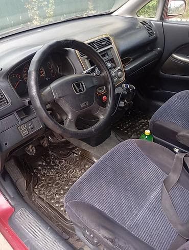 dodje ram: Honda Stream: 2001 г., 2 л, Механика, Бензин, Минивэн — 5