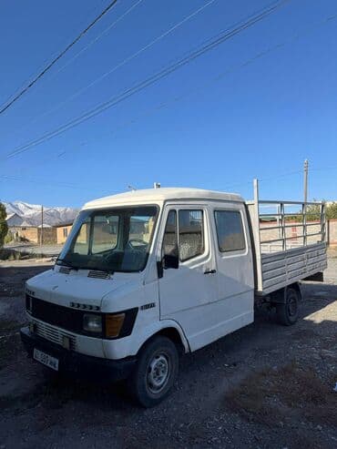 лобовое стекло виндом: Mercedes-Benz : 1986 г., 3 л, Механика, Дизель, Бус — 1