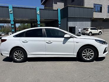 экономичный авто: Hyundai Sonata: 2019 г., 2 л, Автомат, Газ, Седан — 10