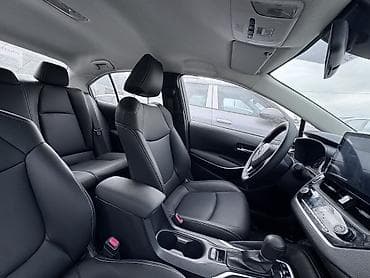 b class: Toyota Corolla: 2021 г., 1.8 л, Вариатор, Гибрид, Седан — 5