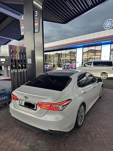 123: Toyota Camry: 2018 г., 2.5 л, Автомат, Бензин, Седан — 3