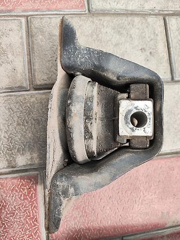 technical support engineer: Подушка мотора Nissan — 3