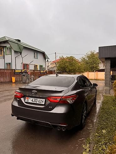 Toyota Camry: 2019 г., 2.5 л, Автомат, Бензин, Седан — 4