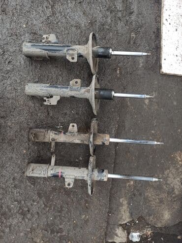 фото услуги рядом: Прокачка амортизаторов Клюгер. Прокачка пневмо амортизаторов, с — 1