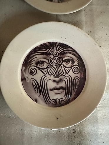 карнавальные маски: Настенные декоративные тарелки «Fornasetti – Tema e Variazioni» (серия — 6