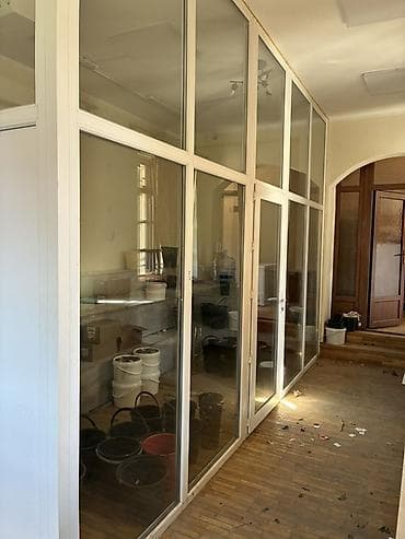 мягкие панели: Разборная офисная перегородка/кабинет из ПВХ-профиля и стекла - — 5