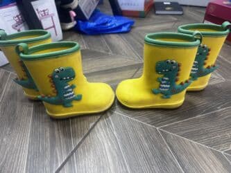 фирменный обувь: Продаю детскую обувь б/у: ботинки Зимние, теплые. В хорошем состоянии — 7