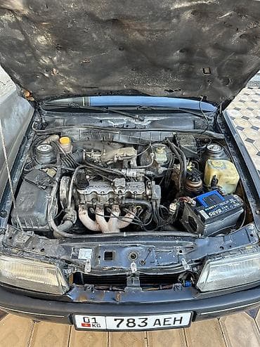 е 2 машина: Opel Vectra: 1989 г., 2 л, Механика, Бензин, Седан — 7