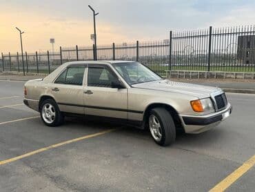 полировычный машынка: Mercedes-Benz W124: 1988 г., 2.3 л, Автомат, Бензиновая, Седан — 2