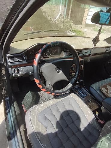 мерседес 124 унверсаль: Mercedes-Benz W124: 1992 г., Универсал — 9