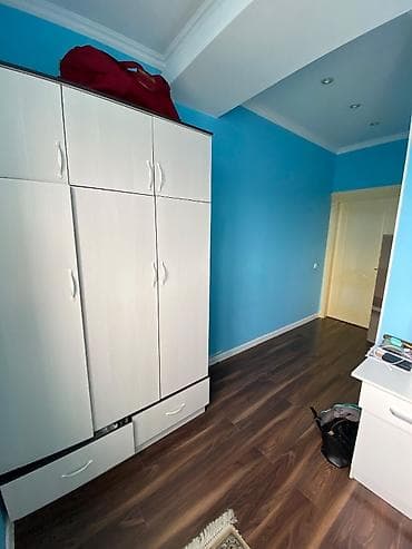 Батирлер: 3 бөлмө, Менчик ээси, Чогуу жашоо менен, Толугу менен эмереги бар — 8