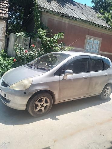 Продажа авто: Honda Fit: 2001 г., 1.5 л, Автомат, Бензин, Хэтчбэк — 4