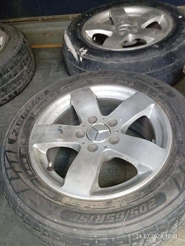 Комплект из 2 колес Mercedes: легкосплавные диски + летние шины — 6