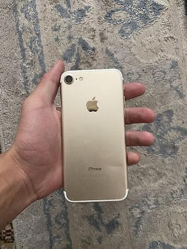 айфон 7 на запчасти: IPhone 7, Золотой — 1
