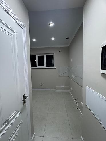 5 микрорайон: 1 комната, 13 м², 106 серия улучшенная, Цокольный этаж этаж, Дизайнерский ремонт — 8