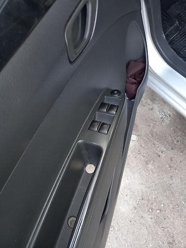 спарк 2011: Chevrolet Spark: 2011 г., 1 л, Автомат, Бензин, Хэтчбэк — 7