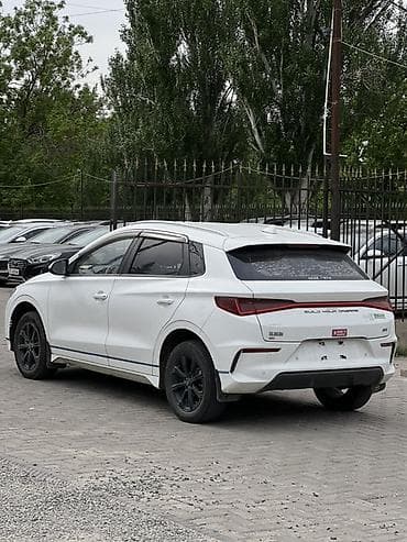 a2 group: BYD E2: 2021 г., Электромобиль, Седан — 4