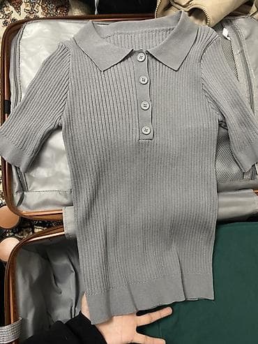 Мырзалардын бут кийими: Продаю вещи каждая вещь стоит 500 сом кроме серой футболки черной — 3