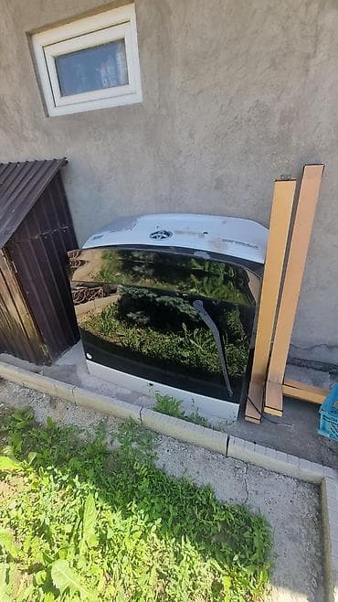 купить кунг: Крышка багажника Toyota, 2014 г., Б/у, Оригинал — 1