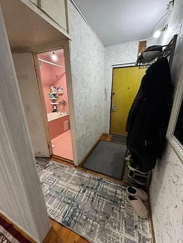 2 комнаты, 44 м², Азия Молл 104 серия, 2 этаж, Старый ремонт — 3