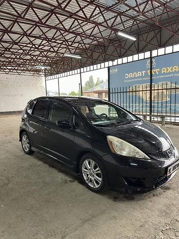 bid продажа: Honda Fit: 2010 г., 1.5 л, Автомат, Бензин, Хэтчбэк — 4