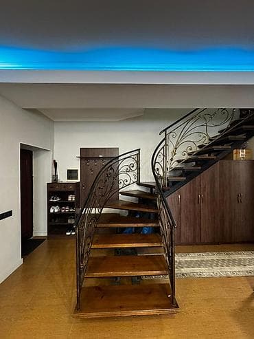 асанбай район: 3 комнаты, 105 м², Асанбай мкр Индивидуалка, 5 этаж, Евроремонт — 6
