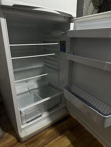 нож ссср: Холодильник Indesit, Б/у, Двухкамерный, 145 * — 4
