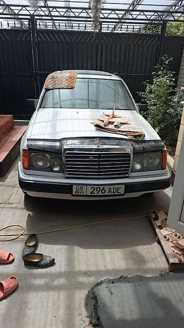 Унаа: Mercedes-Benz W124: 1986 г., 2 л, Кол менен иштөөчү, Бензин, Седан — 2