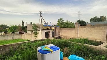 дом кунту: Продаю срочно дом в кун туу.дачный поселок Колос.3 комнаты.участок — 10